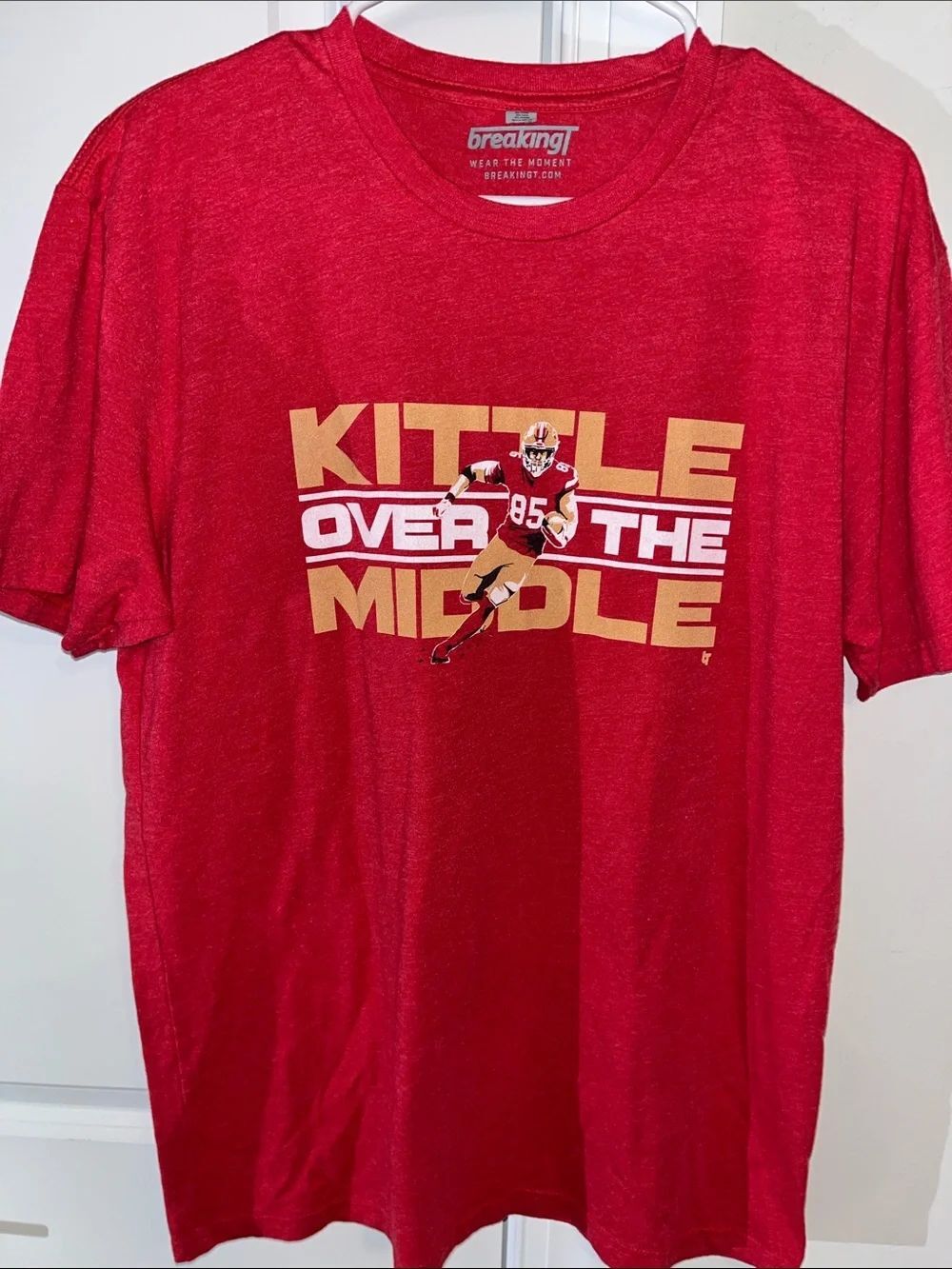 New George Kittle over the Middle San Francisco SF 49ers T-Shirt M Print Red